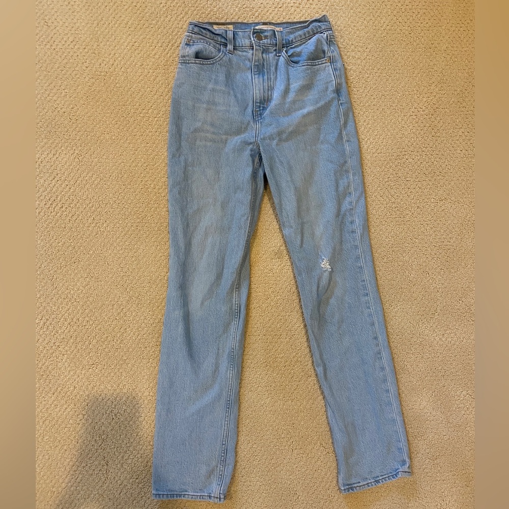 Levis 70s high waisted slim straight jeans size 25